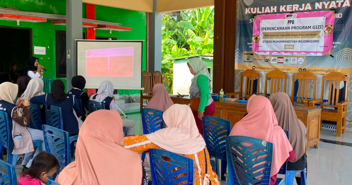 Mahasiswa KKN STIKES Muhammadiyah Bojonegoro Gelar Penyuluhan dan Demo Masak "WUS Cerdas Gizi: Cegah KEK dengan Menu Lokal Bergizi" di Desa Jatiblimbing