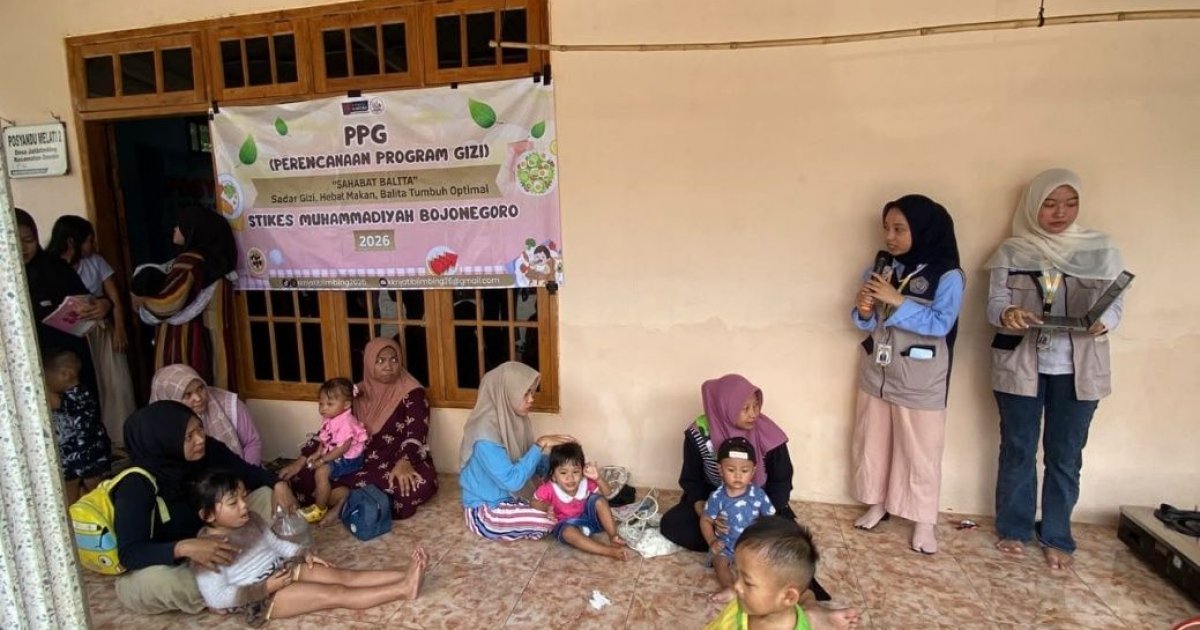 Mahasiswa KKN STIKES Muhammadiyah Bojonegoro Gelar Penyuluhan Gizi dan Demo Masak "Sahabat Balita, Sadar Gizi, Hebat Makan, Balita Tumbuh Optimal" di Desa Jatiblimbing