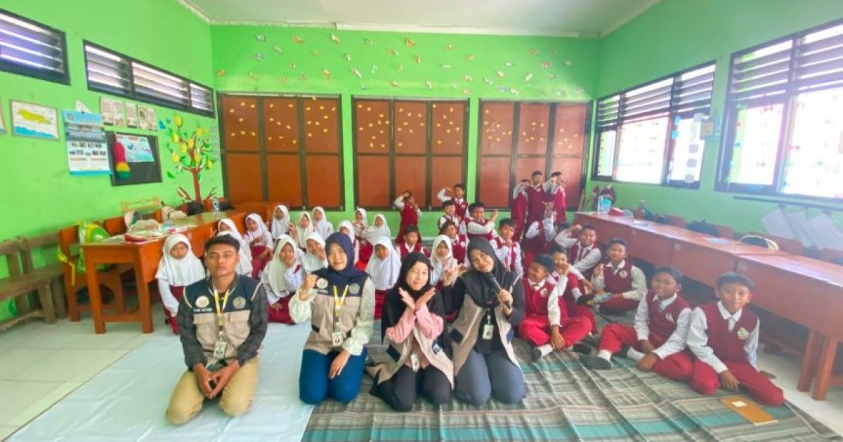 Mahasiswa KKN STIKES Muhammadiyah Bojonegoro Gelar Sosialisasi Bahaya Makanan Ultra-Proses (UPF) di SD Jatiblimbing 1, 2, dan 3